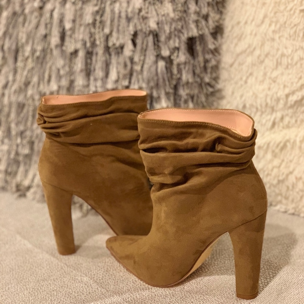 Cute fall booties - Picture 2 of 3